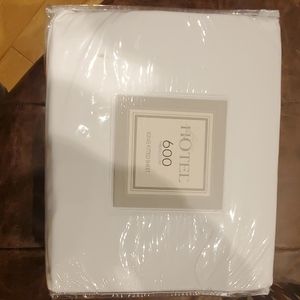 One King Fitted Sheet from Luxury Hotel